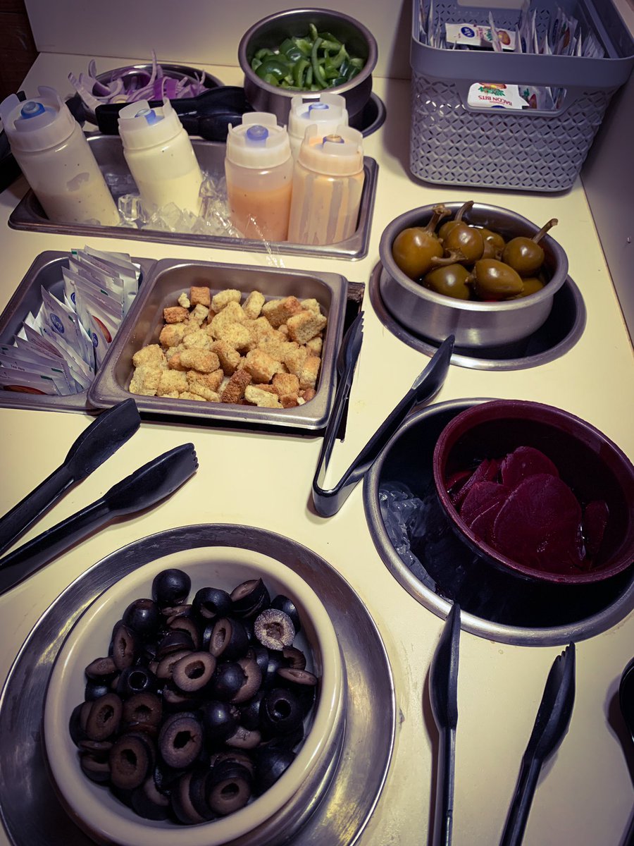 WildWestEmory's tweet image. Don’t forget to grab a side of salad when you go through our line! Then head to the salad mini-bar for some extra fixin’s! Always delicious. 🍅🥬🍅🥬