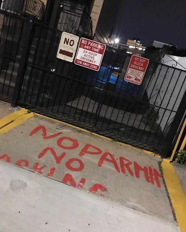 shitsign's tweet photo. NO PARMIt? #shit
📷 @photorand https://t.co/cGRfVPGq5W https://t.co/j8QCOcDP6K