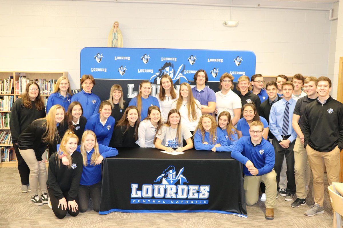 Congrats to Senior Libby Baumert who signed to play basketball <a href="/PeruState/">Peru State College</a> today! Libby's family, basketball team, and whole Senior class turned out to cheer her on.  
<a href="/PSCWomenHoops/">Peru State WBB</a> <a href="/libby_baumert/">Libby Baumert</a>  #ClawsOut #KnightforLife