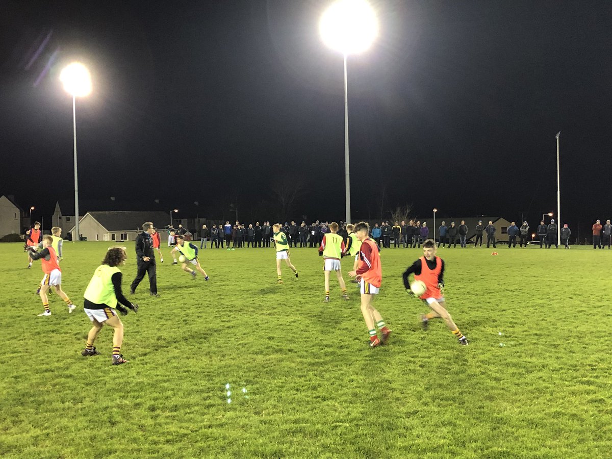 antomasterson1's tweet photo. Great turnout tonight for @colmnally games based workshop. Big thanks to @FrORegansCford for use of superb facilities and hospitality shown to all. #coaching #learning #building ๐๐ https://t.co/LBBrSuCnVi