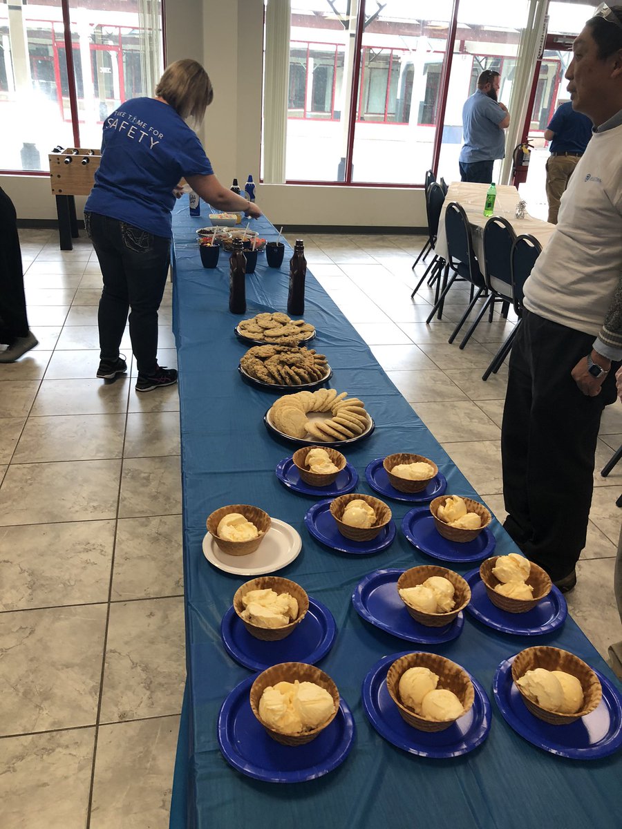 WeAreOneElement's tweet photo. Ice Cream Social at Element Daleville. Thank you to the Team for all your hard work! #WeAreOneElement https://t.co/S9im7pnkpx