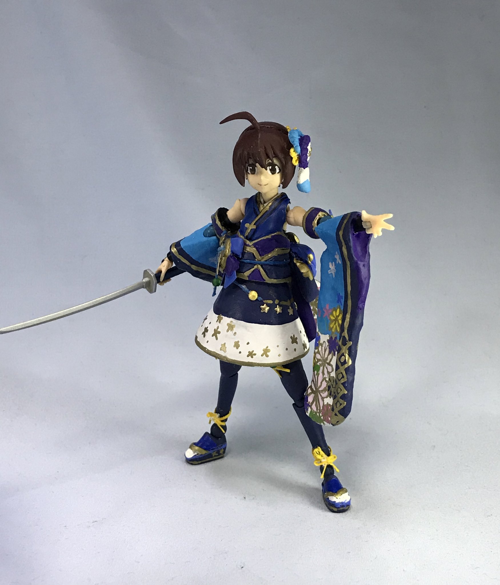 冬花sd Figma改造 脇山珠美 真剣 一閃 完成しました 剣士アイドルで和洋合わさった衣装を袖を始め 詰めれる事は全て詰めました Figma改造 脇山珠美 万燦堂工房 T Co gcqadeba Twitter