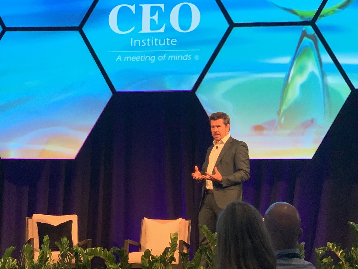 AndyButs's tweet image. ‘Rock star’ economist Paul Bloxham at the #ceosummit on the year ahead. #ausbiz