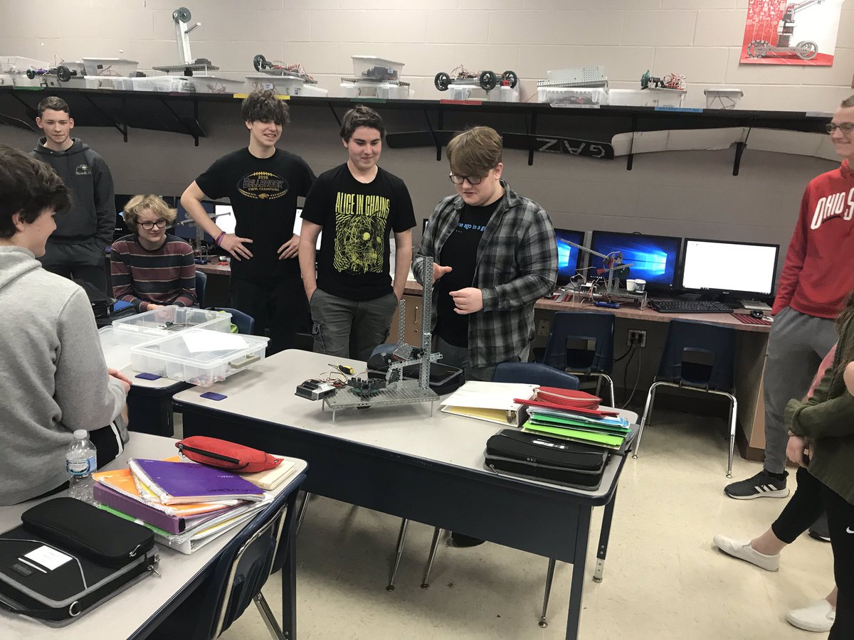hs_stem tweet picture