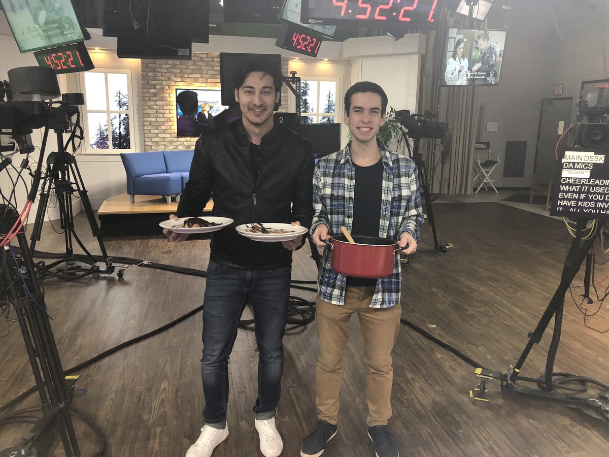 WSAZirr's tweet image. God bless the hardworking interns. #KitchenHelp