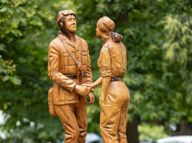 🌳 Throwback Thursday #35: Leavesden Country Park – next to Watford is managed by <a href="/ThreeRiversDC/">Three Rivers District Council</a> and has recently undergone a heritage project. This includes the trail commemorating history from the area including the Hospital, Studios, Aerodrome and Rolls-Royce factory 🛫