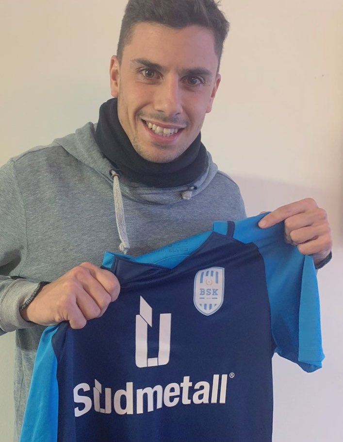 luchoudi's tweet photo. Éxitos @saidllambay en esta nueva etapa. Los hinchas de #Olimpo agradecidos por entrega.
Hasta la vuelta! https://t.co/Pe3snDJwUQ