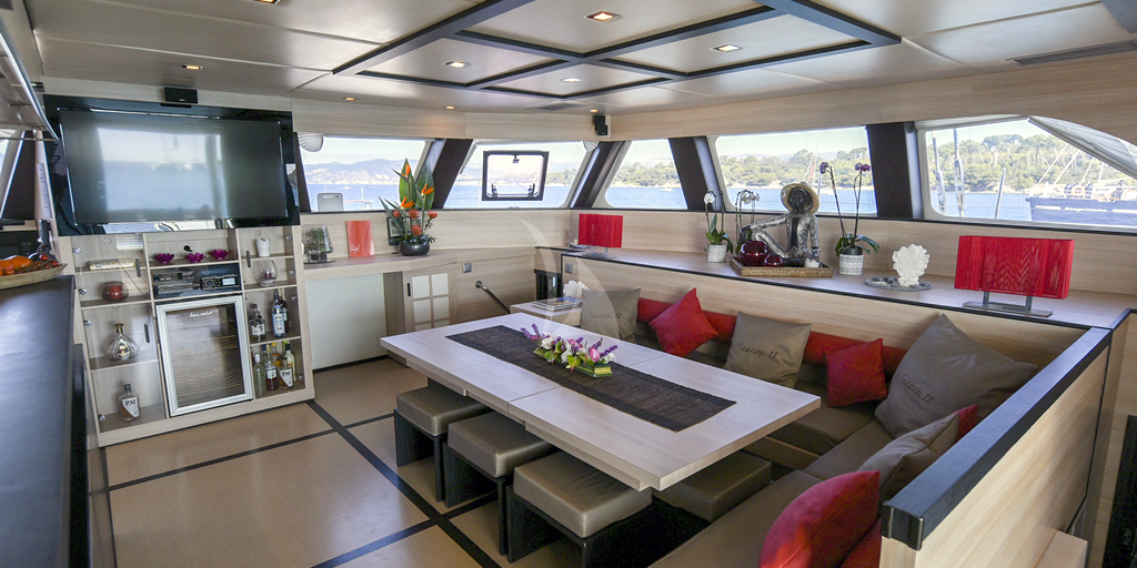 absoluteboat's tweet photo. Expand your vision. Stunning view available now on https://t.co/agUll2DbXa #cannes #catamaran #multihull #yacht #monaco #sttropez #mipim #canneslions #mapic @CotedAzurVillas @blvdlacroisette @Privatelane1 @MIPIMWorld @TFWAnews @ILTM_events @Alison_ILTM @flight882 @KeringGroup https://t.co/Z9YqAwDtbs
