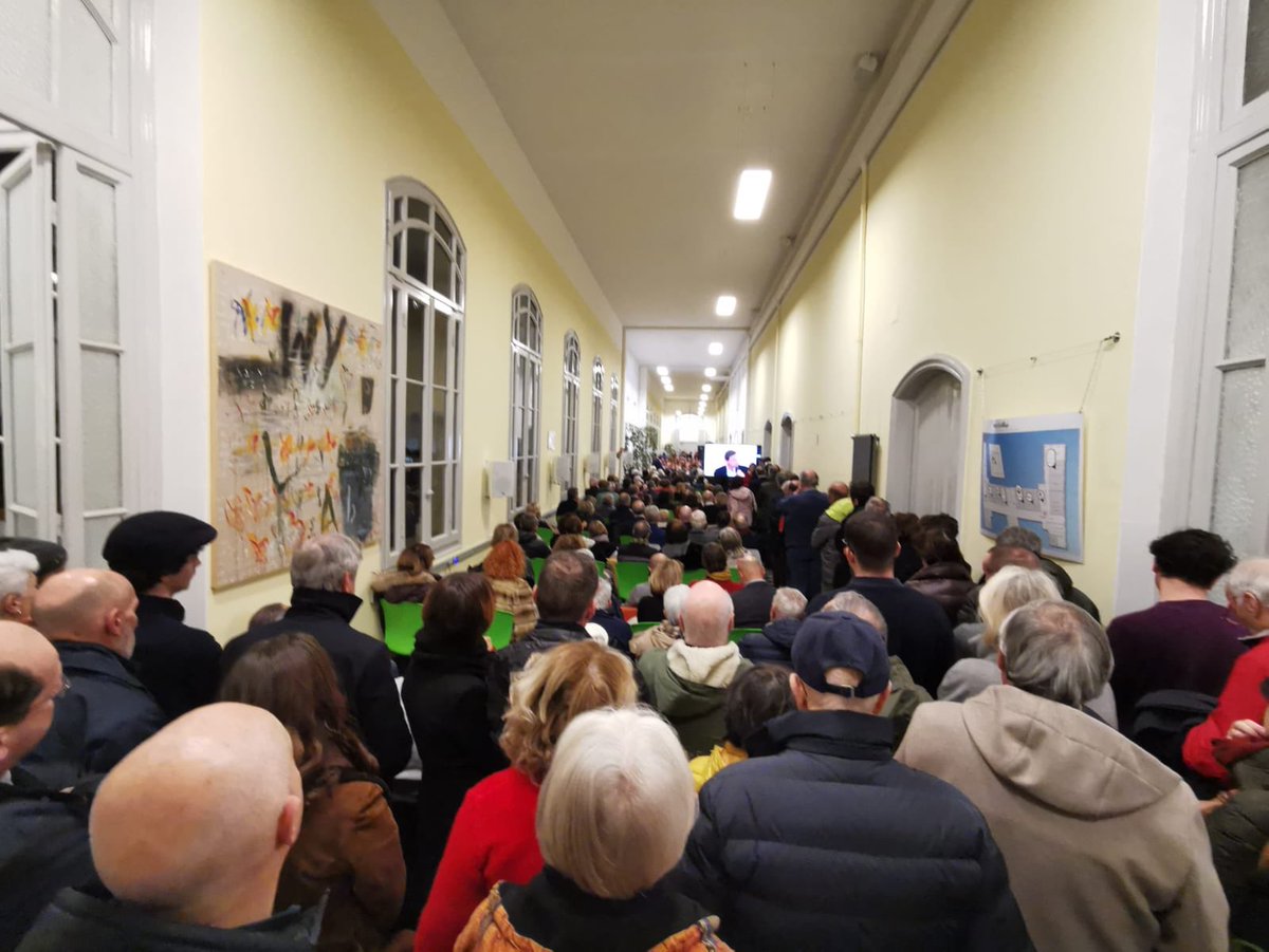 wylabincubator's tweet image. #PiazzaLevante: Incontri con i protagonisti. 

🙌 Pienone in @wylabincubator per @CarloCalenda! 🎤 Il leader di @Azione_it intervistato dal Presidente Antonio #Gozzi.