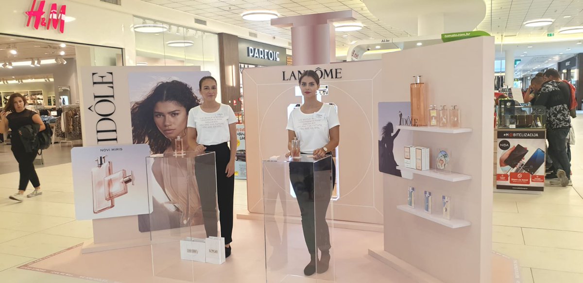 CerovskiPB's tweet photo. //CEROVSKI prints #Lancome Idole Trio podium// Za klijenta Altavia izradili smo podij s tri neovisna obostrana elemeta izrađena od forexa, kapalinea i plexiglasa. 
#Lancomeidole #lancomeofficial #loreal #plexiglass #kapaline #podium #uvprint https://t.co/H4A4IV5Vg2
