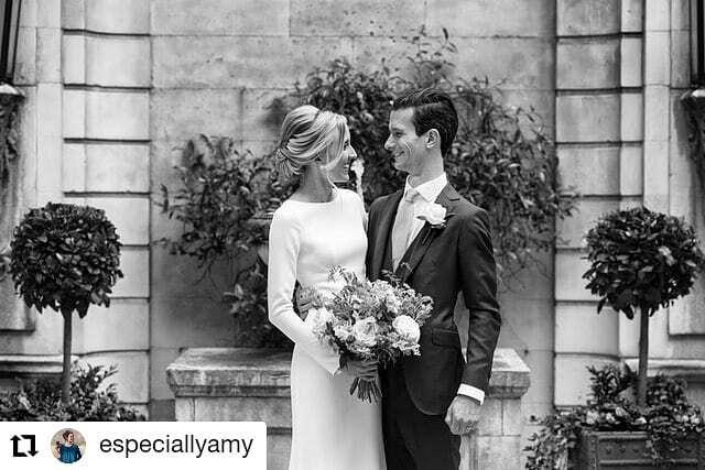 THESE SMILES // Is this photo giving you goosebumps too?

Arthur and Hannah every second planning with you both was a total dream. A huge congratulations to you both. 
@especiallyamy working her magic again with this absolutely stunning photo in our Cour… ift.tt/39bgAVF