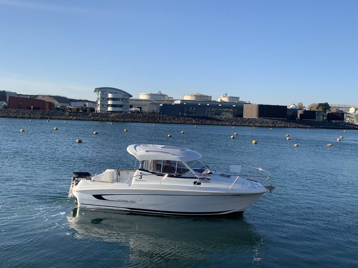 BAO4S's tweet image. Seriously nice @BENETEAU_France Antares 7.50 now in stock on display @yachthavenquay . Full details available on our website 

boatsandoutboards4sale.co.uk
@BAO4S 
@SuzukiMarineUK
