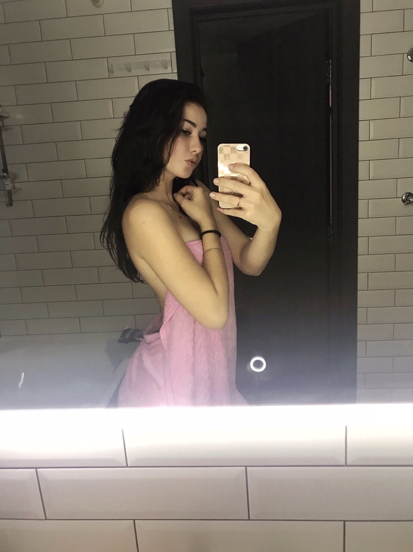 mia_wh's tweet photo. i will send you #nudes if you are #horny
snapchat : miawhxre
 #snapchat #naked https://t.co/vxVOr9QKRr