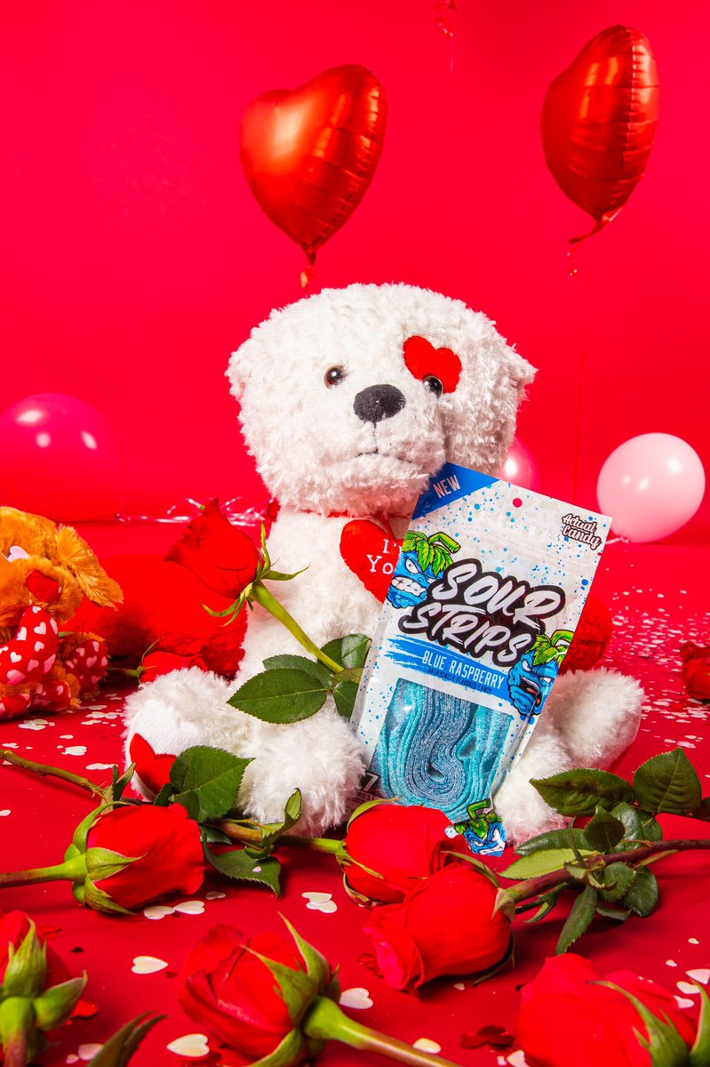 Hello Twitter, we are the new sour candy brand on the block 💃🏼 Let’s have a giveaway shall we? Follow our page and retweet this for your chance to win 😛 Three people chosen tomorrow! sourstrips.com