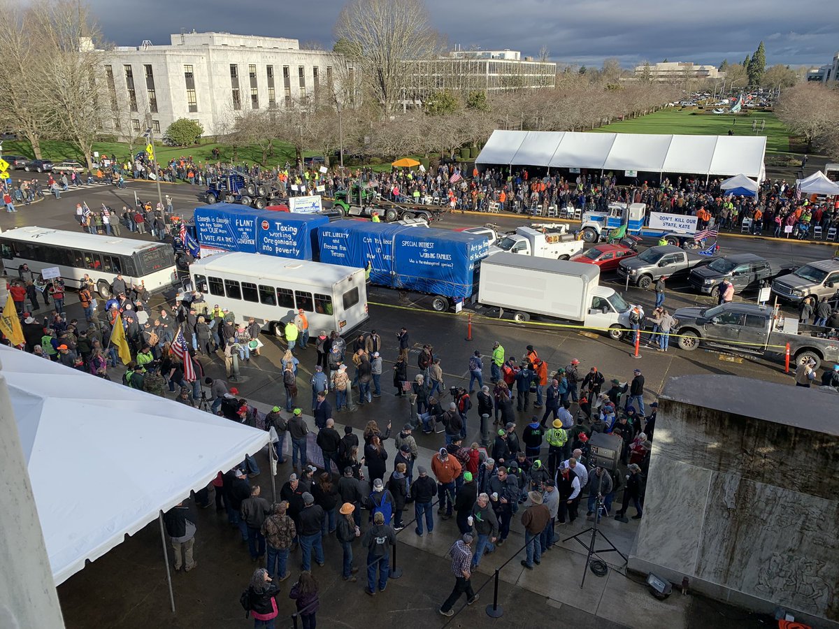 CPitawanichKGW's tweet image. What it looks like in Salem right now. Speakers with #TimberUnity to start talking at 10am