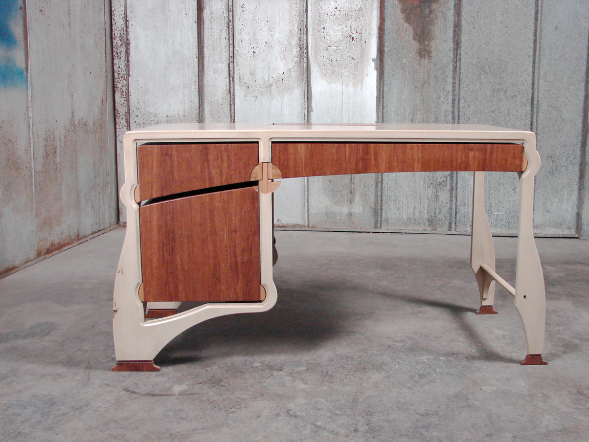 paulrenecustom's tweet photo. @paulrenedesign 
TBT: my personal desk. In college, I interned in France. Can you see the French influences? #furnituredesign https://t.co/d4VV8rhE4s