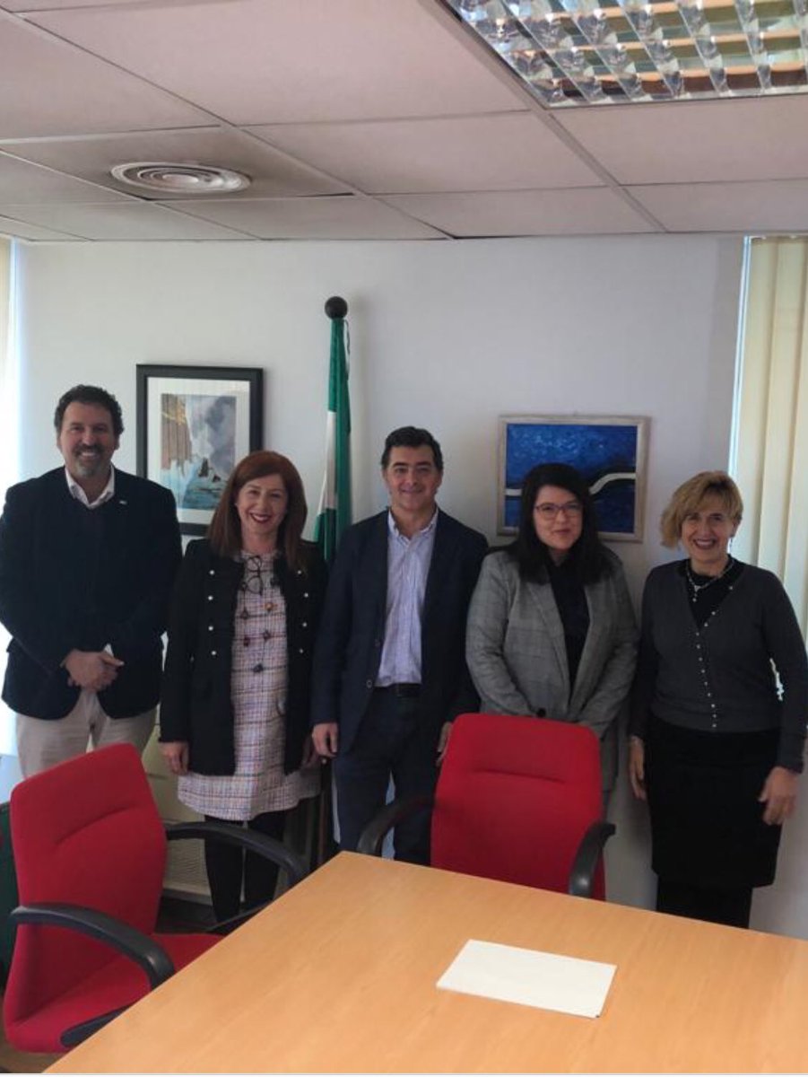 Reunión en .<a href="/saludand/">Consejería de Sanidad, Presidencia y Emergencias</a> avanzando en proyectos de atención a pacientes crónicos .@AgenciaCostaSol