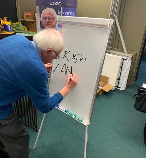 LambdaAlphaNu's tweet image. In the midst of all the Iowa Caucus drama, Bernie Sanders had just one message to share with his supporters-- shown in this photograph obtained by @AssociatedPress #rushtexaslan