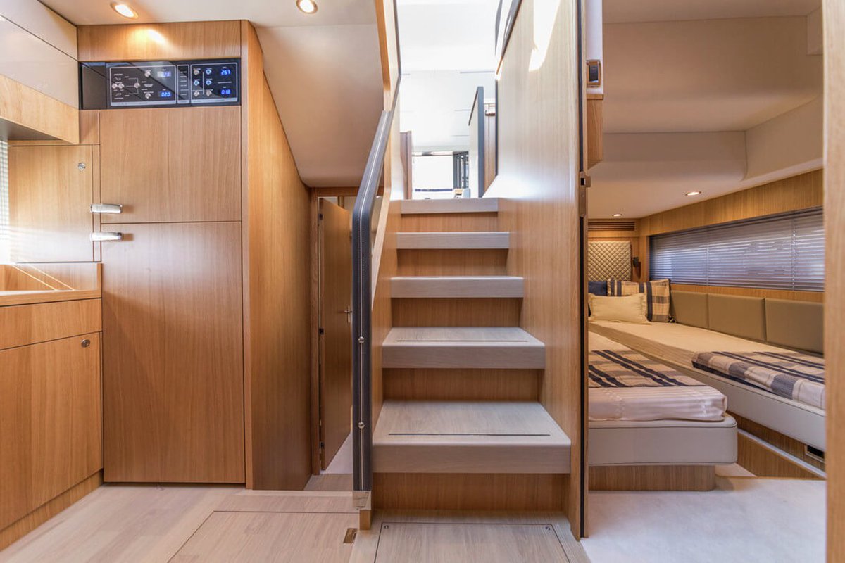 BatesWharf's tweet photo. Is now the perfect time to get your new boat? Step onboard the Fairline Squadron 53. @fairlineyachts #fairline #fairlinesquadron .See upcoming posts for EU VAT on boats from the CA. #brexit #brexitboats #handyinfo #boatforsale #usedboat #brexit2020 #2020 https://t.co/X2HgpON3BW