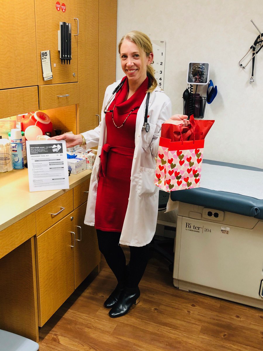 MinuteClinic teams going red for heart health today in Newtown and Richboro, PA! ❤️ #GoRedForWomen #HeartHealth <a href="/MinuteClinic/">MinuteClinic</a> <a href="/CVSHealth/">CVS Health</a> <a href="/LexieLeitner/">Lexie Leitner</a>
