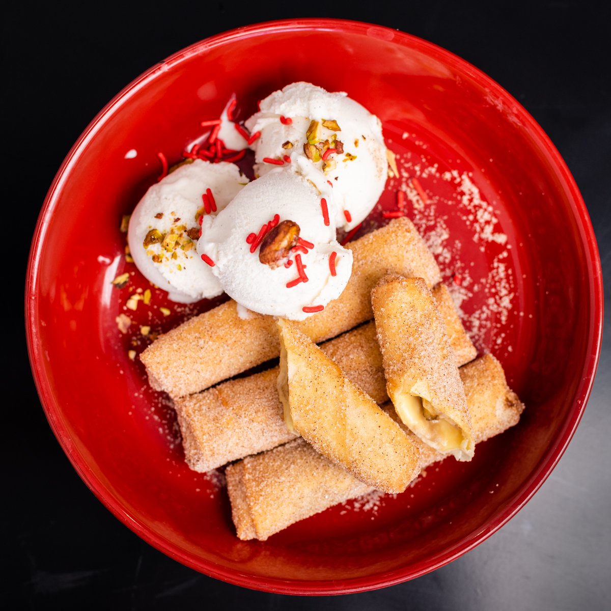 keeks_eggrolls's tweet photo. Allow us to bake your day. https://t.co/VV7Iue9Muv