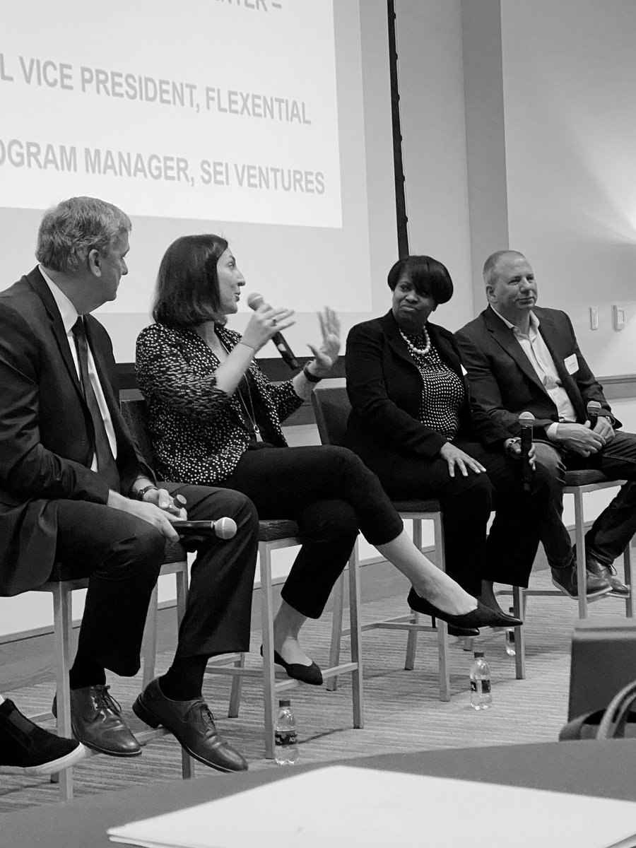 danielle_pinto's tweet photo. April Walker @Microsoft and Jessica Liberi @eMoneyAdvisor discuss AI as a buzzword vs. practical applications. #PACTfintech https://t.co/898X7yC55U