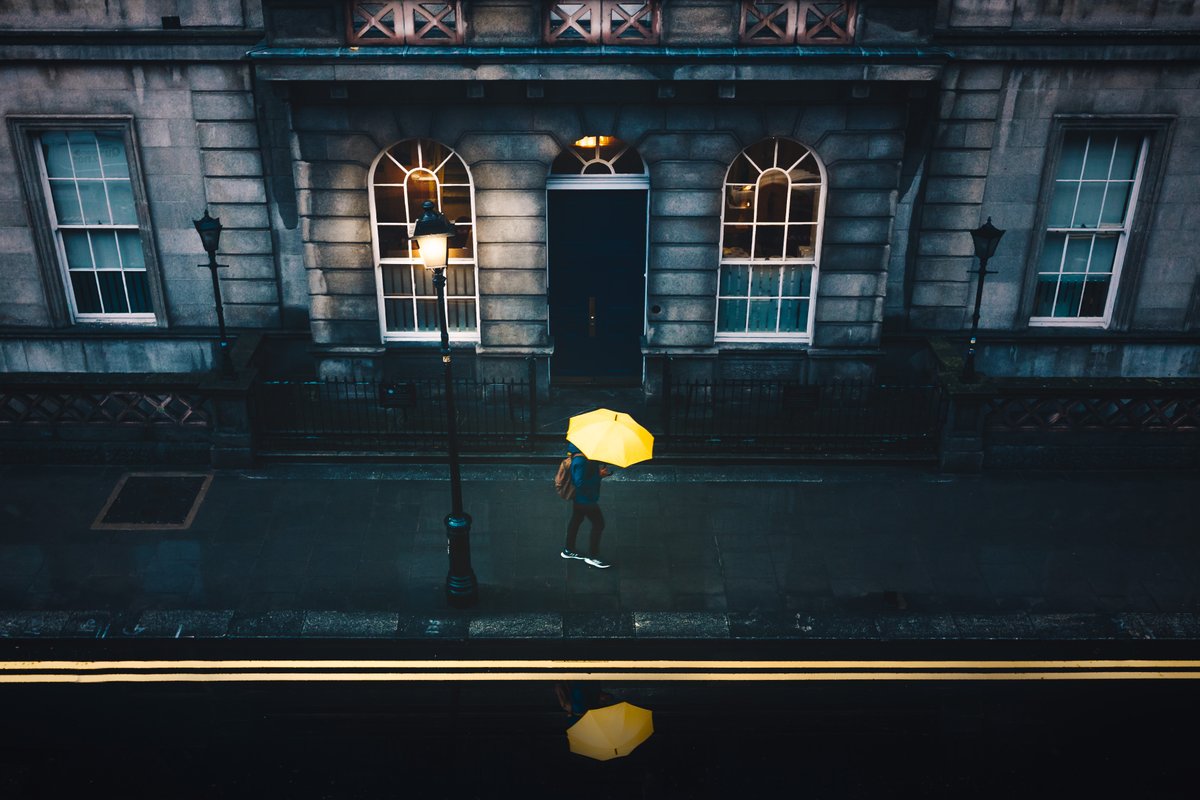 4H4Photography's tweet image. Gloomy rainy day in Dublin. Prints to order : fineartamerica.com/featured/yello… #dublin #rain #prints