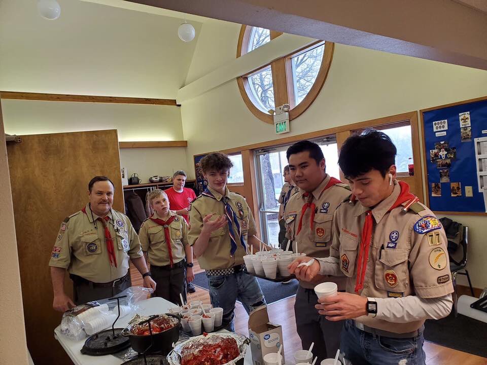 MontanaCouncil's tweet image. Shout out to #BSA Troop 77, Billings  for their involvement in a #ScoutSunday service at Hope United Methodist Church. They served as Acolytes, Liturgist, Offering helpers, Communion helpers, had a flag-retirement ceremony &amp;amp; made cobbler in the snow for breakfast! #montanacouncil