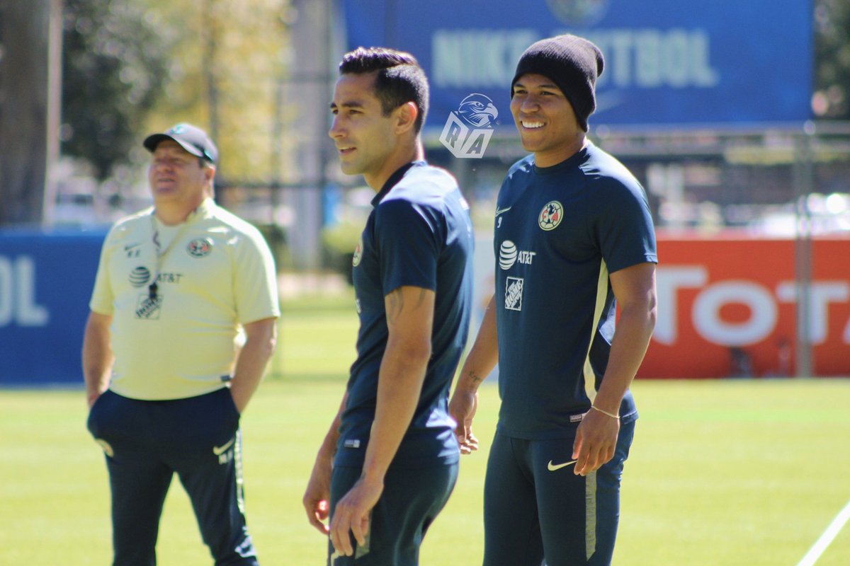 ResacaAmerica's tweet photo. 😁 @rogermartinezt9 🇨🇴 https://t.co/MAoO4nttYT