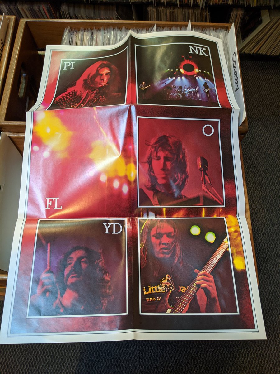 Therecordloft's tweet photo. Check out the posters and stickers that came with this early edition!
#roseburg #douglascounry #records #vinyl #thisisarecordstore #nevertoomanyrecords #myvinylweighsaton #pinkfloyd #darksideofthemoon #classic #muathavealbum https://t.co/XymskWzX3F