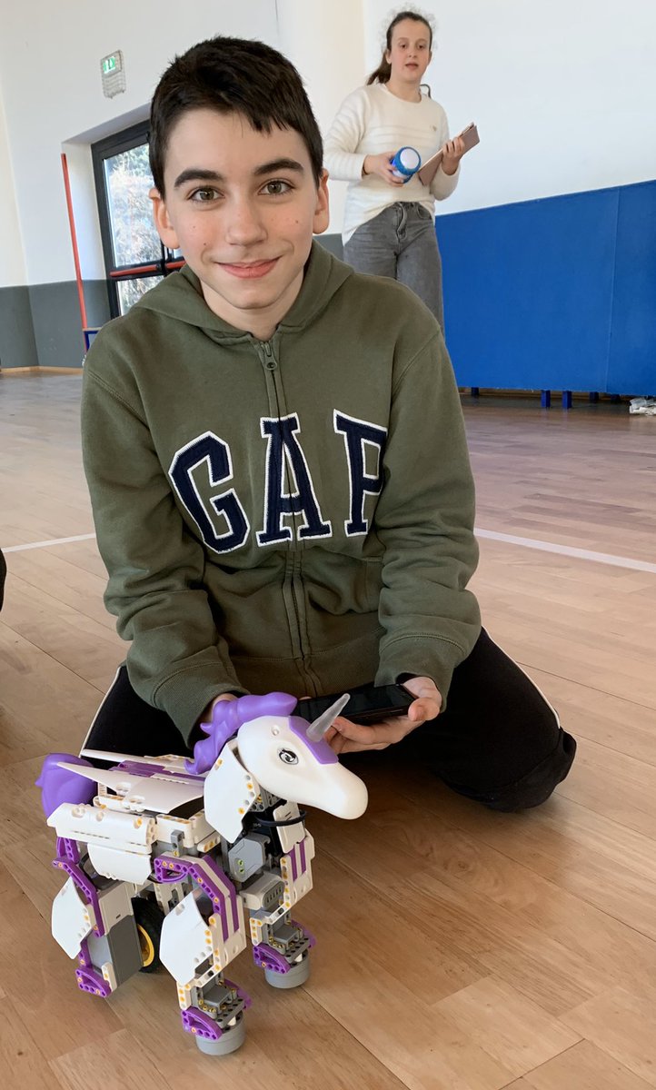 dervalo's tweet image. Drone and robot day at CodEng Azzate to end off a 10-week course of digital skills. Well done all... it was pleasure to be in class with you! #swiftprogramminglanguage #parrot #ubtech #dronetraining #robotics #sphero