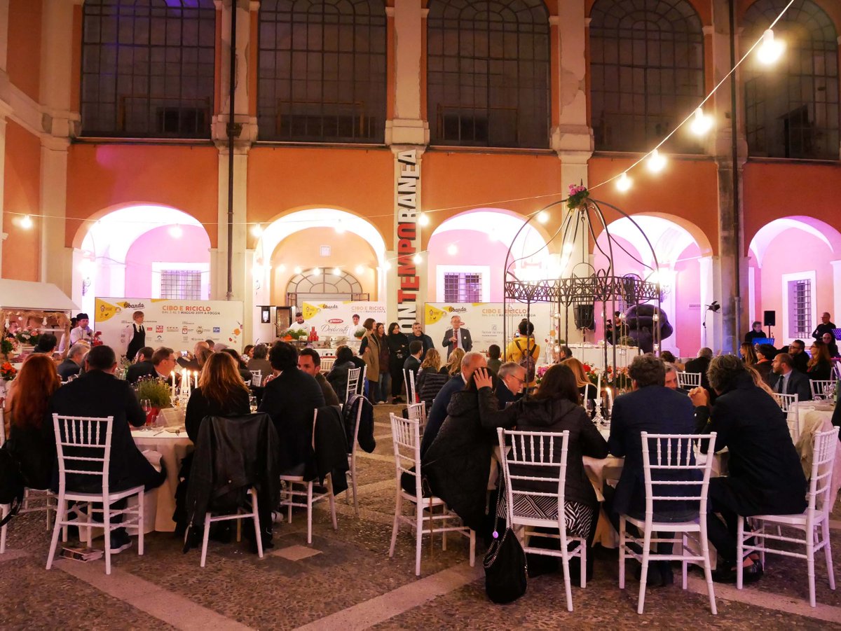 PopCornPress1's tweet image. 🚶‍♂️🚶‍♀️“Cammini 2020” è il tema della 7^ edizione di "Libando, viaggiare mangiando”. 
📣La manifestazione in programma a Foggia dal 24 al 26 aprile, sarà presentata alla BIT di Milano lunedì 10 febbraio alle ore 14.30 nello Stand di PugliaPromozione – Regione Puglia.
#libando