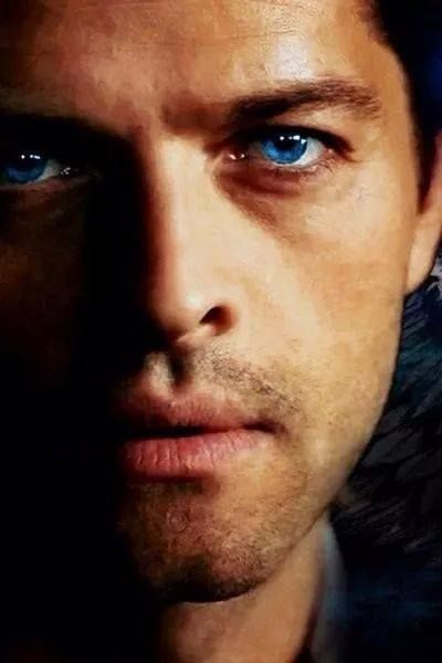 Eyes are the window to the soul.The blues blue to ever blue.The Misha Collins eyes thread.I'm not even sorry.