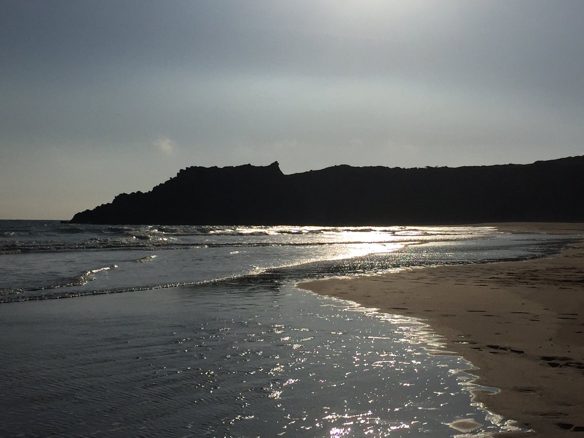 Morawelon's tweet photo. The jewels of Pembrokeshire #Bosherton #BroadHavenSouth #ChurchRock #Newgale @ruthwignall @WalksAndWalking @coastmag https://t.co/0KVc1sXIzm