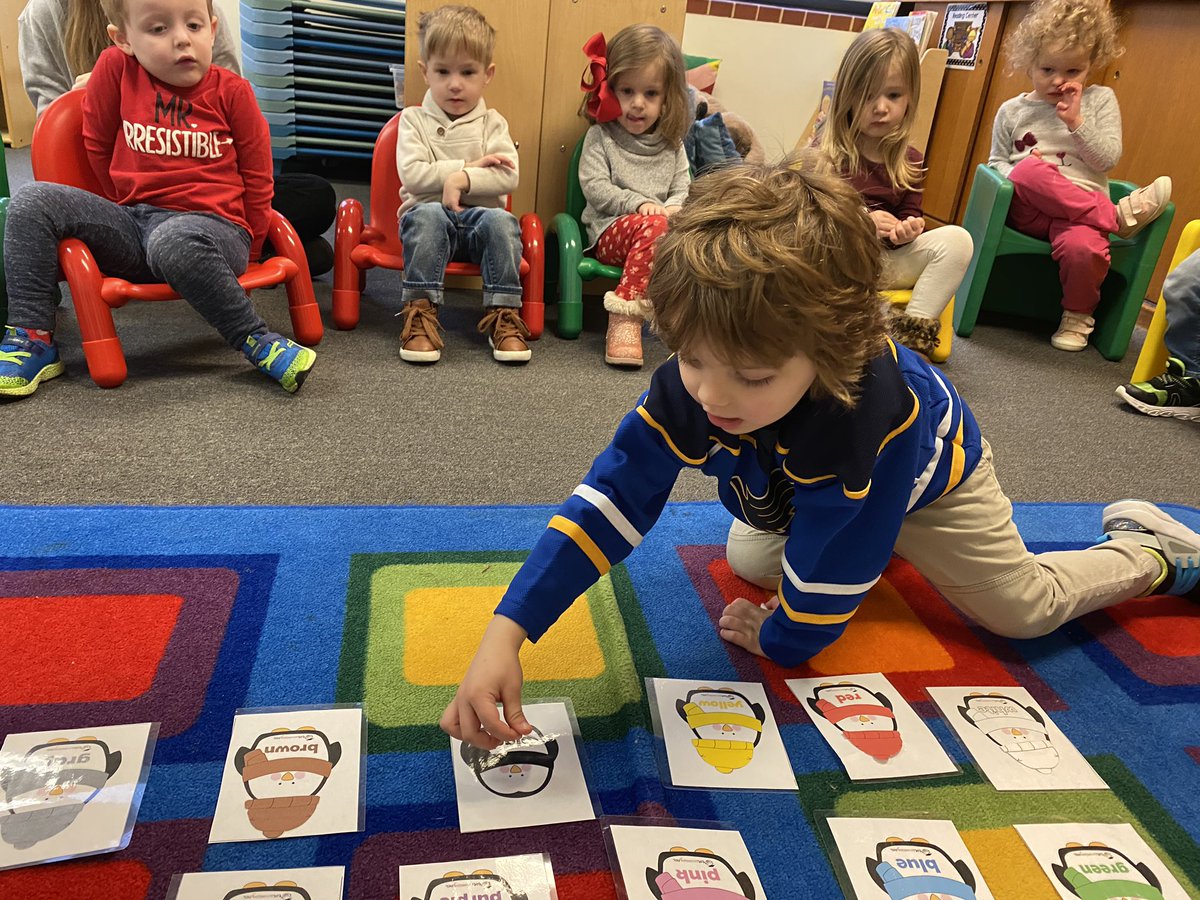 CCLSKennedy's tweet photo. Color matching penguin scarves and hats! #penguinweek @CCLSChargers https://t.co/X30CZmpfYy