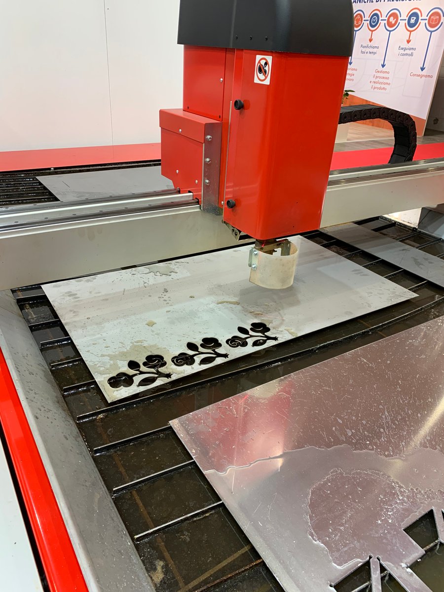 cut_swift's tweet image. Swift-Cut Pro cutting metal roses for Valentine’s Day at @SamuExpo 2020 in Italy.
Come and see it live in Hall 2, stand 5a

#cncplasma #metalfabrication #metalcutting #plasmacutting #swiftcut #samuexpo