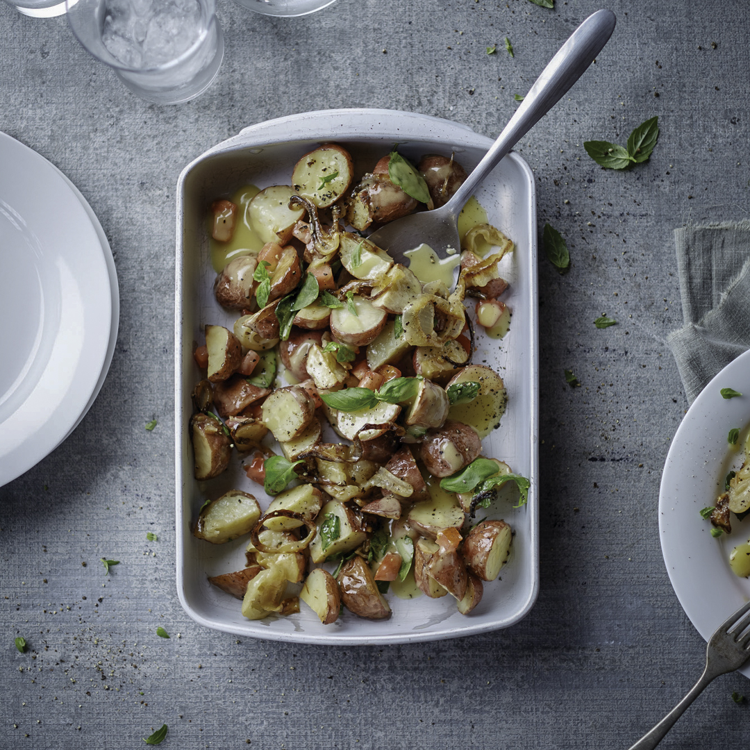 MakeitPerfectly's tweet image. When they said variety is the spice of life could it be that they were talking about the potato? Check out your Vitamix Perfect Blend App for lots of different way to enjoy the potato. bit.ly/2UmQMS9