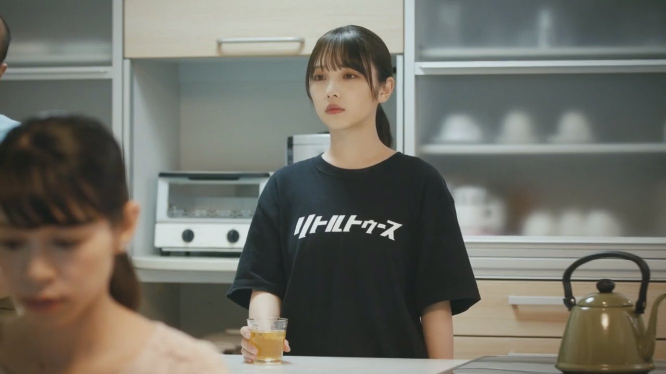 リトルトゥースTシャツ オードリー 日向坂46