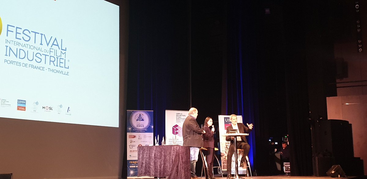 FilmIndustriel's tweet photo. L'entreprise @Exxelia d'Illange est primée et reçoit son trophée des mains d'Éric Guille (@MoselleSL) #2FI2020 https://t.co/U7eGUCzxrV
