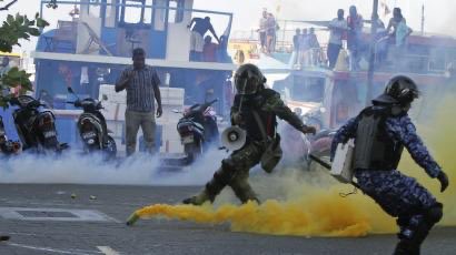 HThakuraa's tweet photo. #07Feb2012 The Day Majority of #Maldives Cried!
The Darkest Day of Maldives! https://t.co/u6nxWI6gdZ