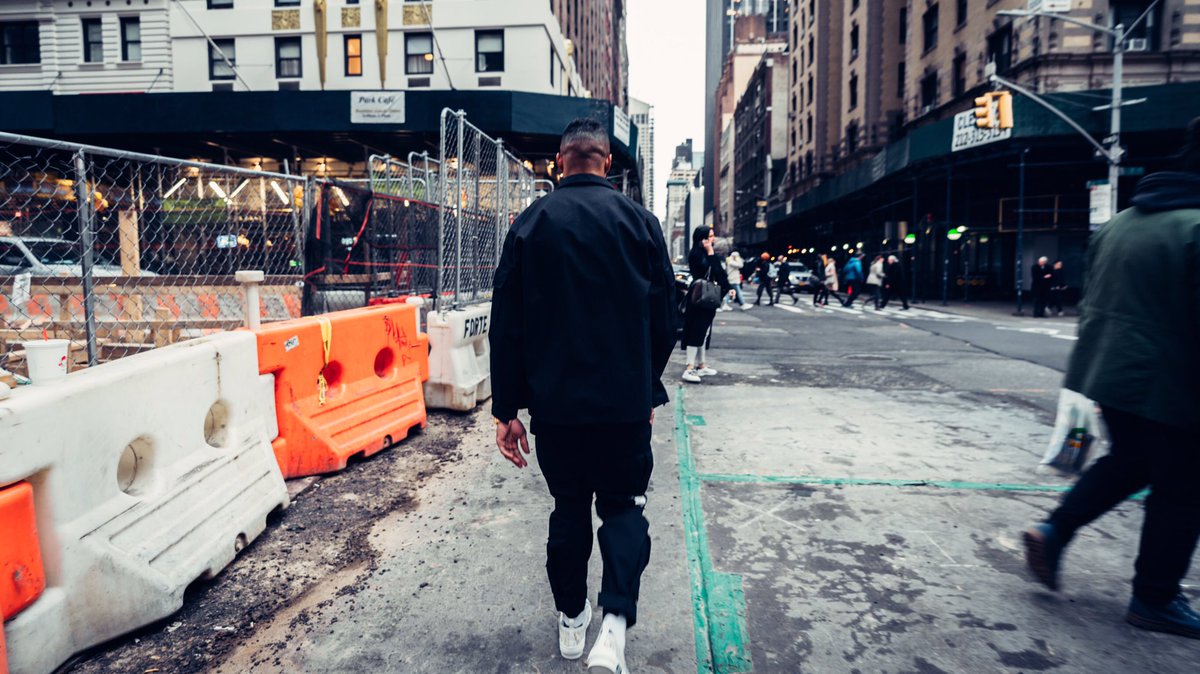 YWDTEAM's tweet photo. New York, New York 🗽😎 On the way to Victor LI Fall 2020

#NY #NewYork #NewYorkCity #NewYork #MensFashionWeek #Fashion #MensFashion #NYFW #NYFW2020 #NewYorkFashionWeek #NolanCarroll #YoungWildDreams #YWDphoto #Photograhy #NolanCarroll https://t.co/g6nOPgYO1H