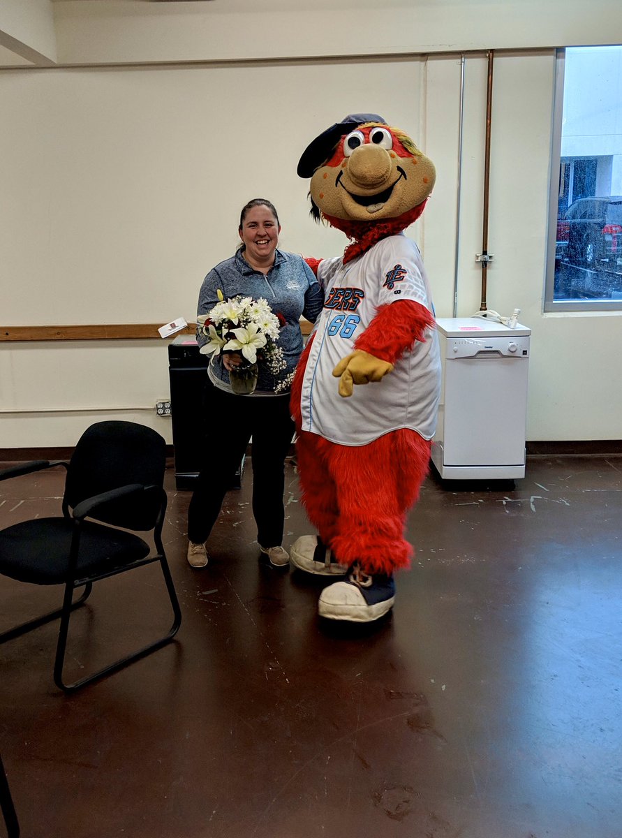 66ersBaseball's tweet photo. Do you still need a Valentine’s Day gift for that special someone? Let us help you!
With our V-Day Package, they’ll get a special visit from Bernie plus other great gifts! Spots are limited. #ValentinesDay #WeTheIE #TicketPlan
For more information ➡️ https://t.co/M8SVWCg3I6 https://t.co/o6X5PjxqW0