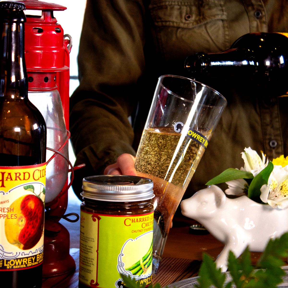 Pour yourself a pint of something cold and refreshing. We recommend our Hard Apple Cider! 🍻🍎

Shop online by visiting the Ravine Vineyard Estate Winery website, and have our apple, peach or pear cider delivered right to your door: fal.cn/36ptH.