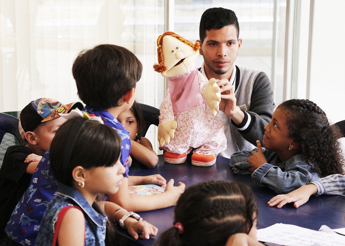 eldiosaltisimo1's tweet photo. En la Iglesia de Niños los pequeños aprenden de las maravillas de la Palabra de Dios, son momentos llenos de alegrías y del amor de Dios
.
.
.
#Elyonmargarita #iglesiadeniños #serviciodeniños #niños #nuevapublicación #Iglekids #childrensservice #children #newpost https://t.co/NWQLaOUymX