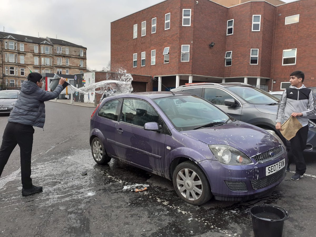 WHteamsocial's tweet photo. The #MicroTyco challenge is well underway. Today, washing cars... https://t.co/c7OiaGedgI