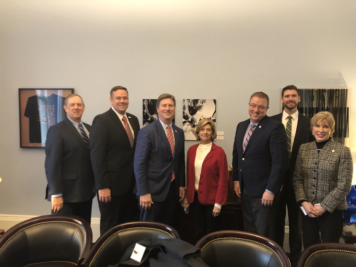 martinezruckman's tweet photo. Always great talking with former mayors who are now in Congress. Thanks for advocating for cities, towns and villages in all that you do. #NLCDC https://t.co/bxnTLpCHOF