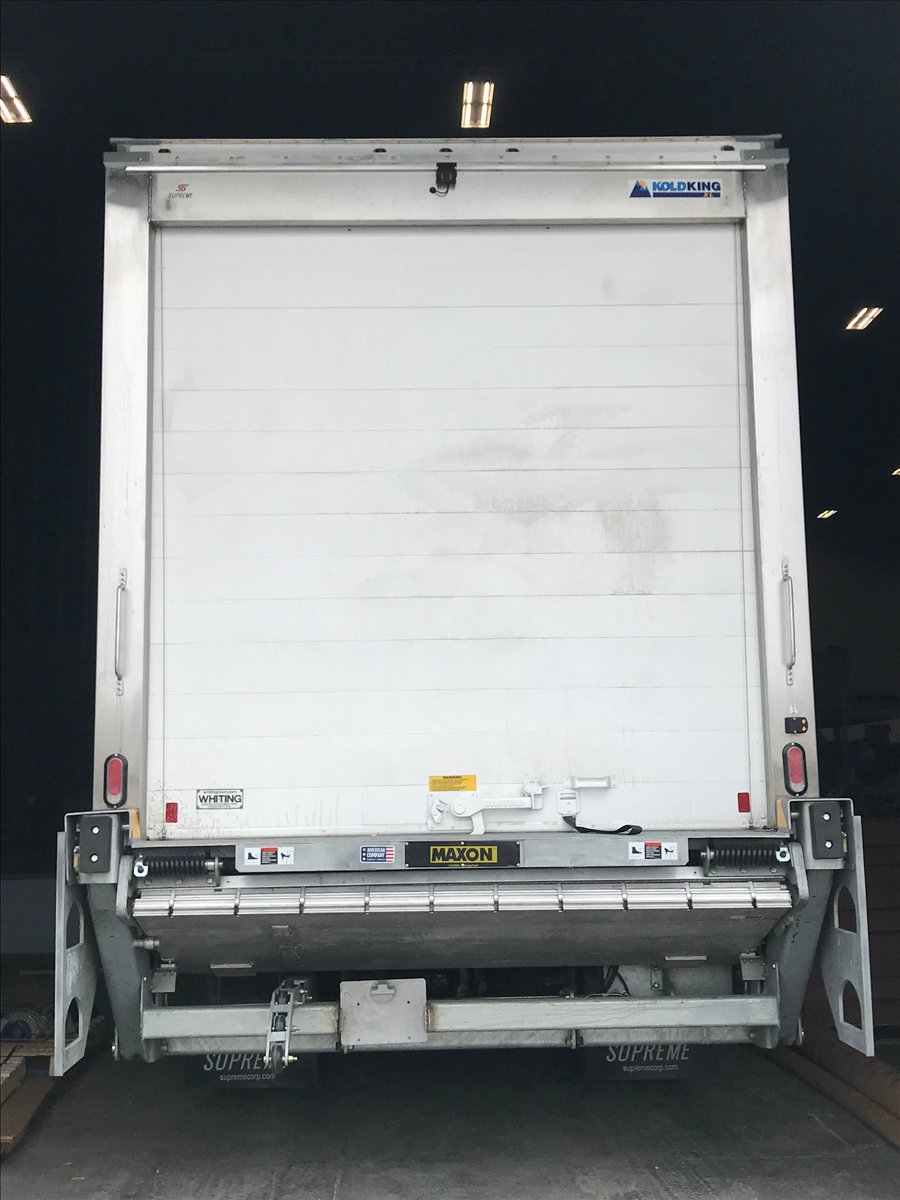 LashierGraphics's tweet image. Happy to help our friends at @FOODBANKIOWA with this new trailer wrap! Check out these before and after photos from today's install!

#trailerwraps #largeformatprinting #installation #design