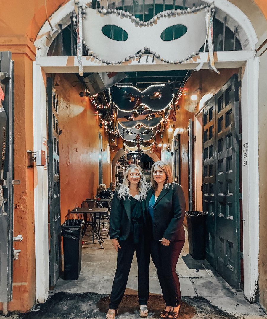 To help those traveling to the Big Easy make the most of their Mardi Gras experience, we’ve rounded up some great insider tips for celebrating like a local. 🎭 #JCollection | 📸 @lexiannlane (on Instagram)
Read full article here: bit.ly/2NdRSvm