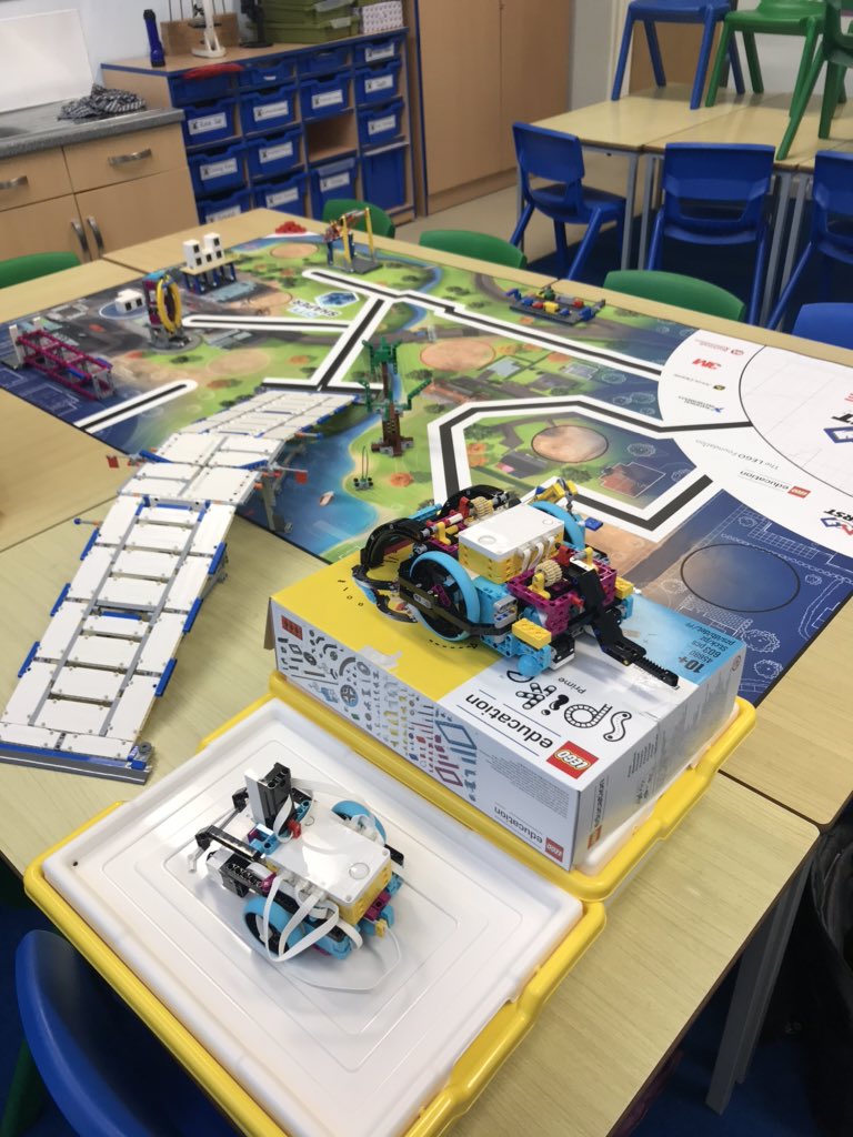 carlyannroseMCA's tweet photo. Excited about launching our @Mayflower_MCA STEM Lego Robotics KS2 Team @TheIET @LEGO_Education @SciencePlymouth #Science #Computing #robotics #legorobotics https://t.co/k9cOXcxYCS