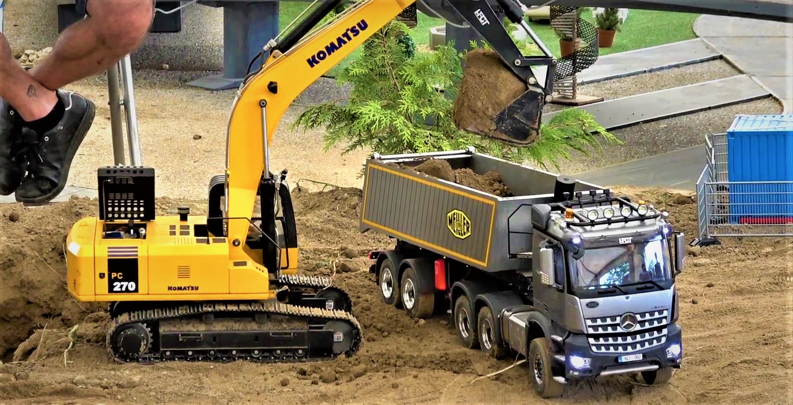 RC Truck Video Garage on X